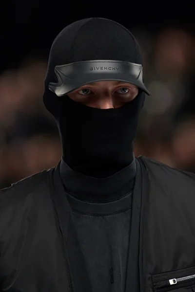 Look 187